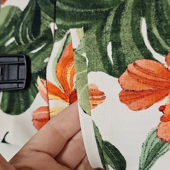 CHICO'S The So Slimming® 180 Brigitte Orchid Print Capris, NEW, Sz 4 - Picture 3 of 11